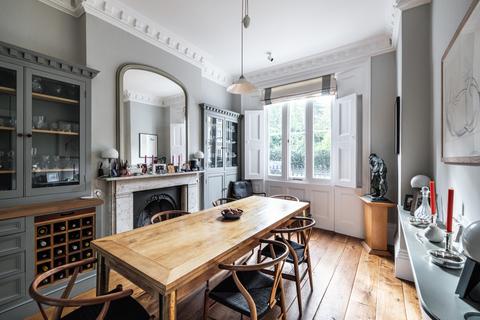 5 bedroom end of terrace house for sale, Lonsdale Square, Barnsbury, Islington, London