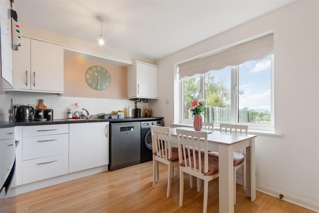 Modern dining kitchen