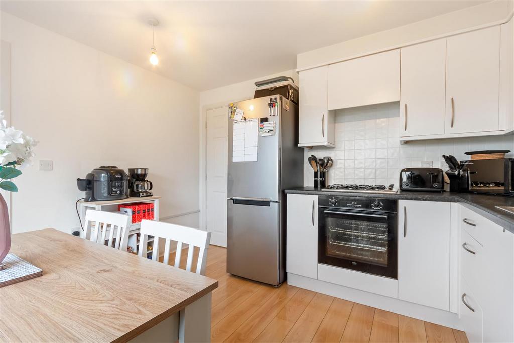 Modern dining kitchen