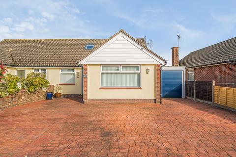 4 bedroom bungalow for sale, Haslar Crescent, Hampshire PO7