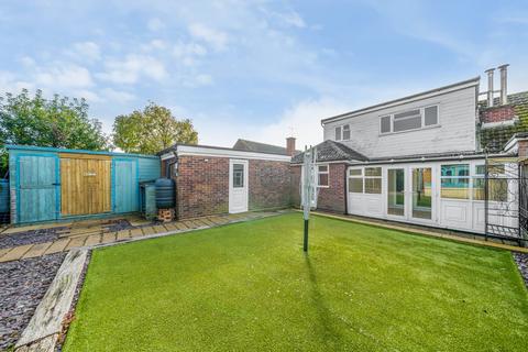 4 bedroom bungalow for sale, Haslar Crescent, Hampshire PO7