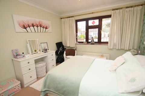17 Renton Drive, Orpington, BR5 4HH