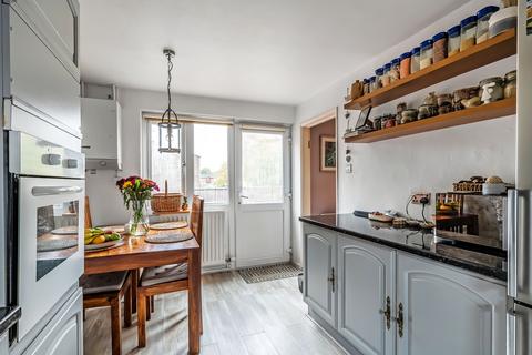 16 Foxglove Close, Edenbridge, TN8 6DJ
