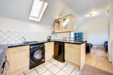 3 bedroom townhouse to rent, St Georges Mews, Forsyth Road, Jesmond