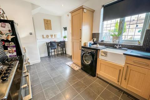 3 bedroom terraced house for sale, Dawlish Mount, Leeds, West Yorkshire, LS9 9DY