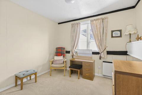 2 bedroom flat for sale, Barnside Court, Welwyn Garden City, AL8