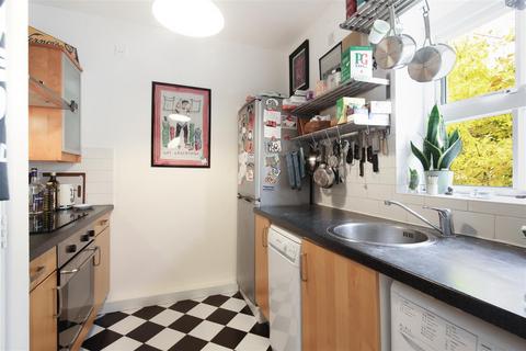 2 bedroom apartment for sale, Southgate Road, London N1