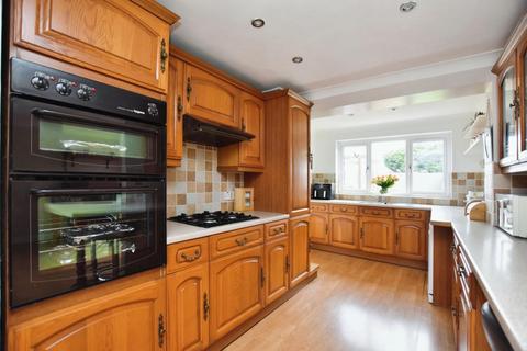 16 Belland Drive, Bristol, BS14 0EQ
