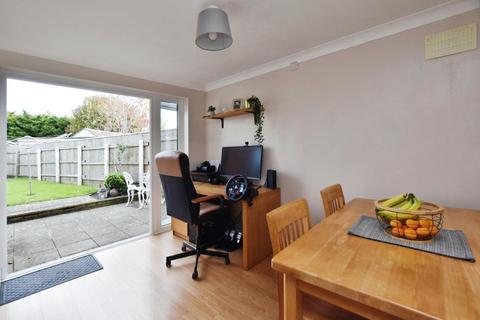 16 Belland Drive, Bristol, BS14 0EQ