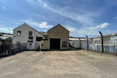 Industrial unit to rent, Unit 1, Whieldon Industrial Estate, Stoke-on-Trent, ST4 4JP