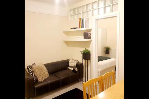 3 bedroom flat to rent, Kilburn NW6