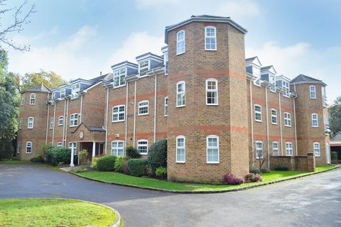 2 bedroom apartment to rent, Yew Place  Oatlands Chase, WEYBRIDGE, KT13