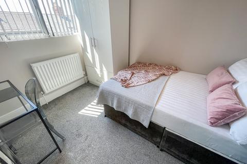 undefined, Ridley Road, L6 6DN,