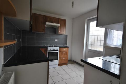 2 bedroom terraced house to rent, Barnmead Road, Dagenham