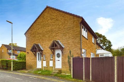 1 bedroom terraced house for sale, Farringdon Way, Tadley, Hampshire, RG26