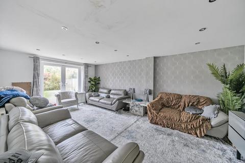 5 bedroom detached house for sale, Aylesbury,  HP21,  Buckinghamshire,  HP21