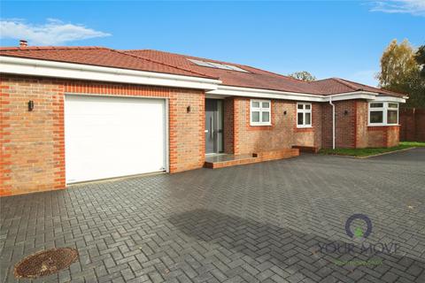 3 bedroom bungalow for sale, Gossamer Lane, West Sussex PO21