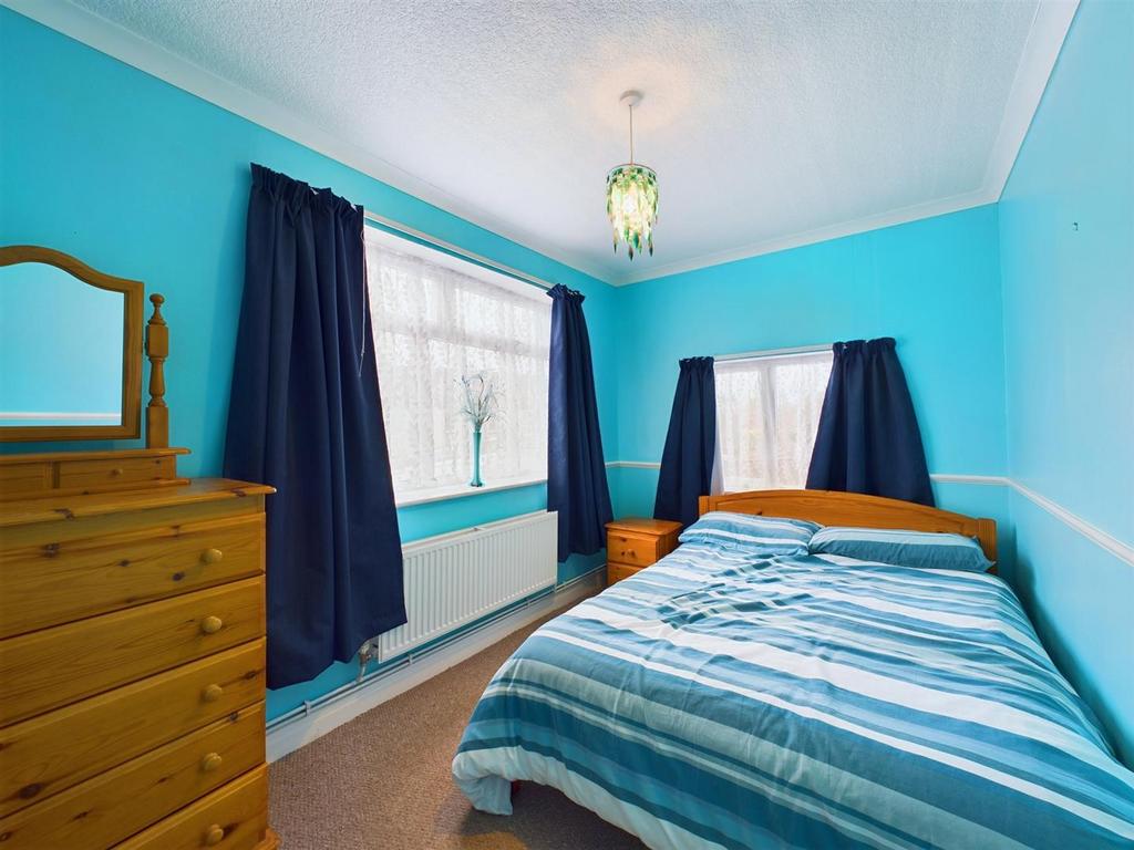 Bedroom: