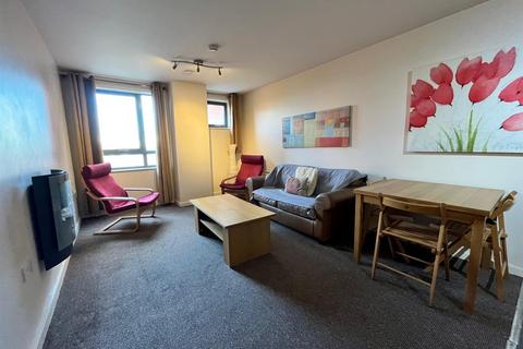 2 bedroom flat to rent, City Gate IIl, 5 Blantyre Street, Castlefield