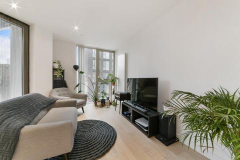 3 bedroom apartment for sale, Liner House, Royal Wharf, London, E16