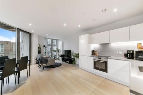 3 bedroom apartment for sale, Liner House, Royal Wharf, London, E16