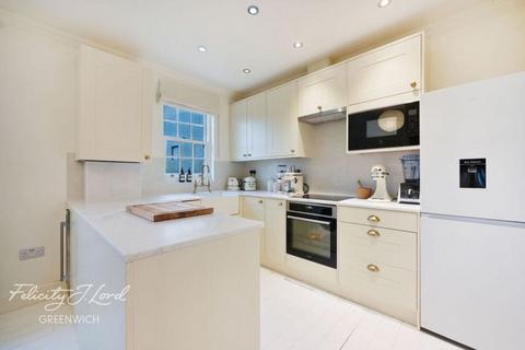 2 bedroom flat for sale, Blackheath Road, London, SE10 8DA