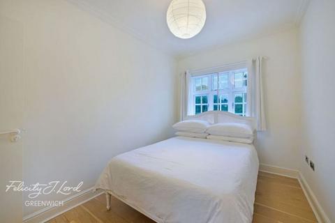 2 bedroom flat for sale, Blackheath Road, London, SE10 8DA