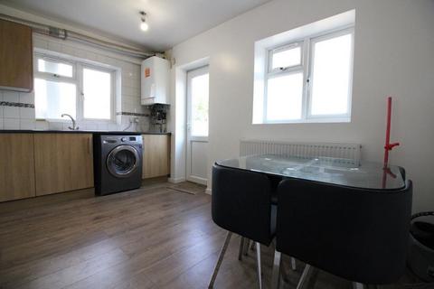 1 bedroom in a house share to rent, Hesa Road, Hayes