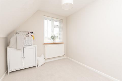 4 Cheshunt Close, Meopham, Gravesend, DA13 0HU