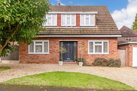 3 bedroom detached house for sale, Cheshunt Close, Meopham, Kent