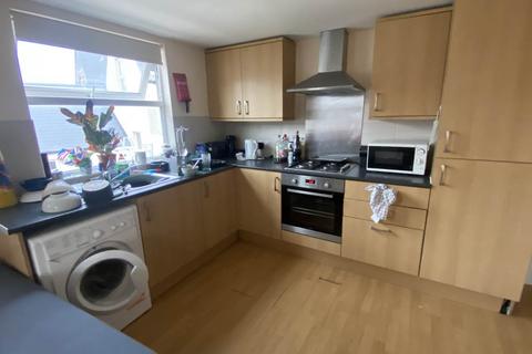 8 bedroom flat to rent, Richmond Road, ,