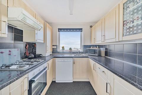 2 bedroom flat for sale, Lyme View Road, Torquay TQ1