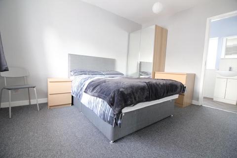 1 bedroom in a house share to rent, Hesa Road, Hayes