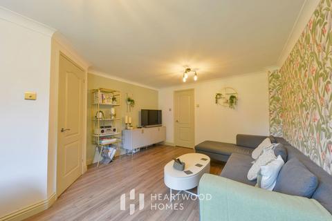 24 Orient Close, St Albans, AL1 1AJ