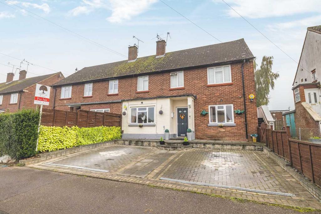 Derwent Drive, Burnham SL1 2 bed for sale £310,000