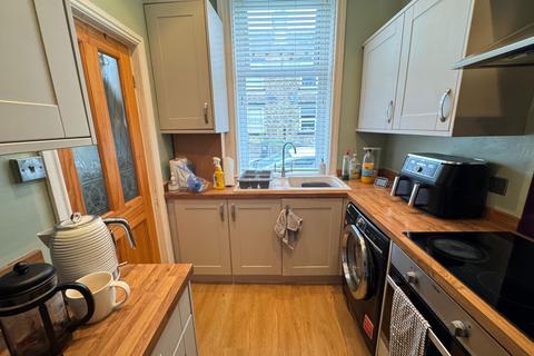 3 bedroom end of terrace house to rent, Eggleston Street, Leeds, West Yorkshire, LS13