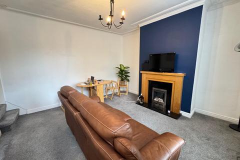 3 bedroom end of terrace house to rent, Eggleston Street, Leeds, West Yorkshire, LS13