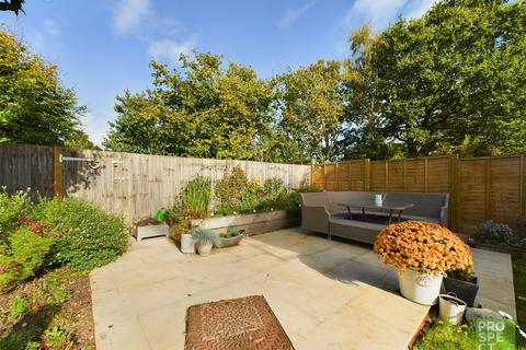 15 Tanners Row, Wokingham, RG41 4EL