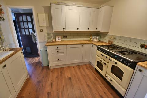 2 bedroom detached house for sale, Haddons Drive, Three Legged Cross, Wimborne, BH21