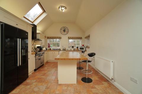 4 bedroom detached bungalow for sale, Tollerton Road, Huby, York YO61 1HT