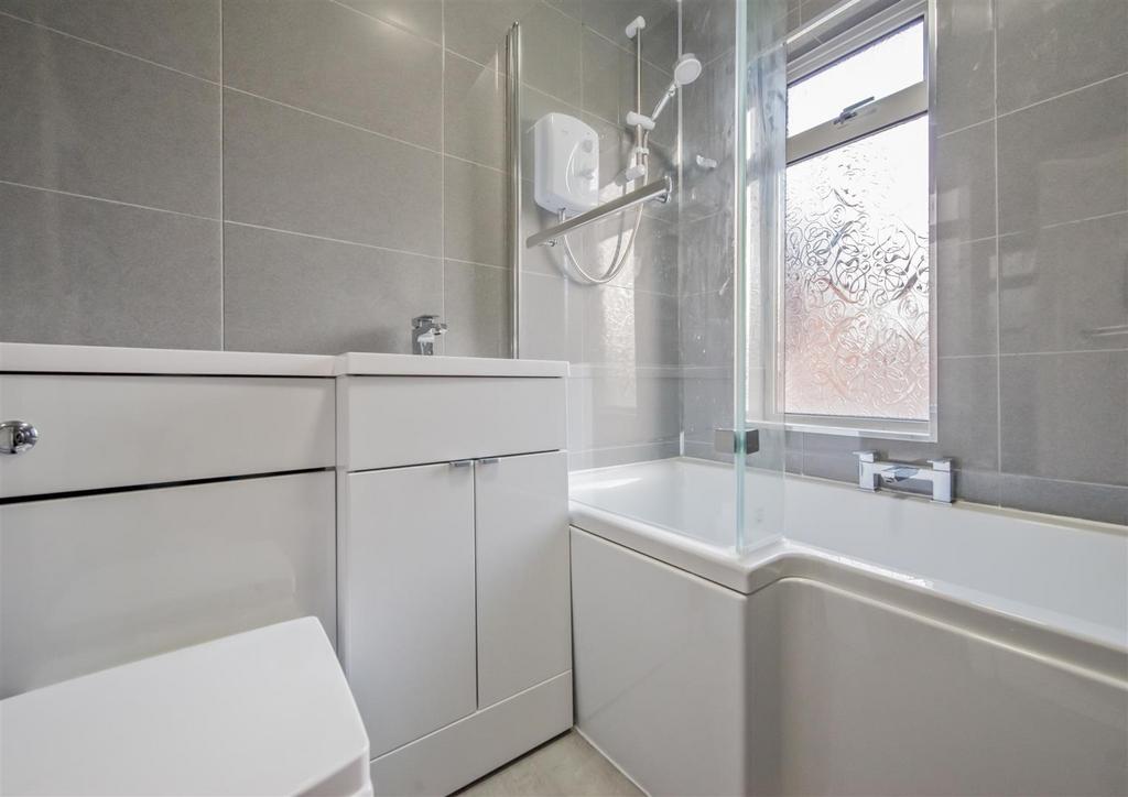 Bathroom / WC: