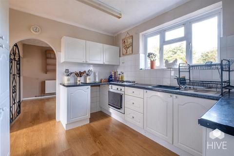 41 Albert Road, Corfe Mullen, Wimborne, BH21 3QD