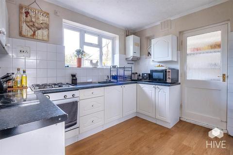 41 Albert Road, Corfe Mullen, Wimborne, BH21 3QD