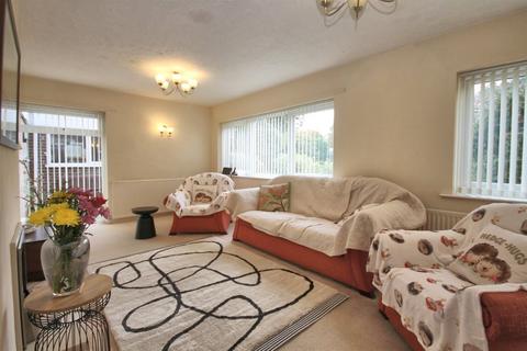 5 bedroom link detached house for sale, Manor Park South, Knutsford