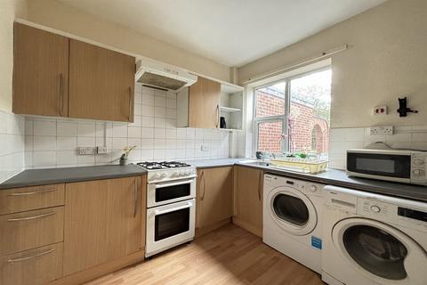 1 bedroom terraced house to rent, Room 1, Claude Street, Dunkirk, NG7