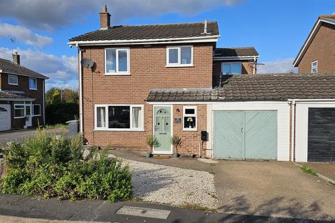 4 bedroom detached house for sale, Ash Close, Bingham, Nottingham