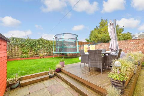 3 bedroom end of terrace house for sale, Leckford Road, Havant, Hampshire