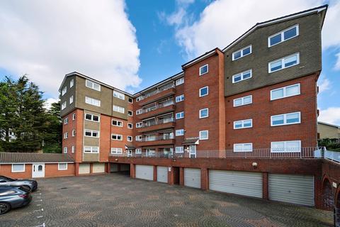 2 bedroom apartment for sale, Spring Grove, Gravesend, Kent