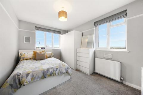 2 bedroom flat for sale, Elmers End Road, SE20