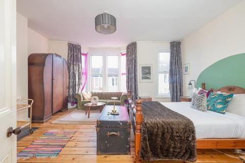 68 Leighton Road, Southville, Bristol, BS3 1NU